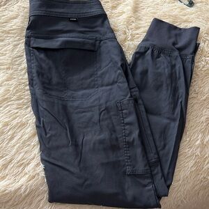 Prana Halle Charcoal Jogger Pants like new 6/rg
